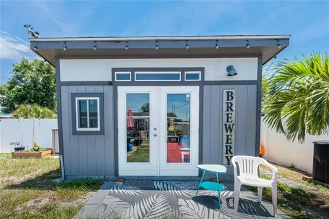 5760 3rd Avenue N St Petersburg FL 33710