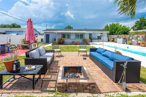 5760 3rd Avenue N St Petersburg FL 33710
