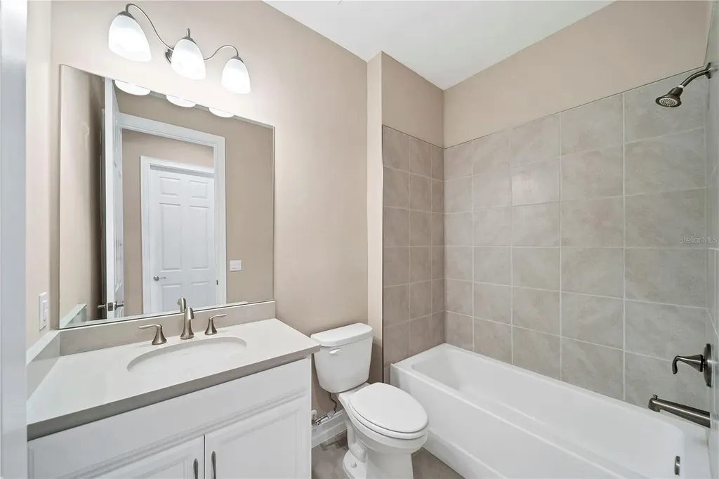 305 Ibiza Loop Venice FL 34292