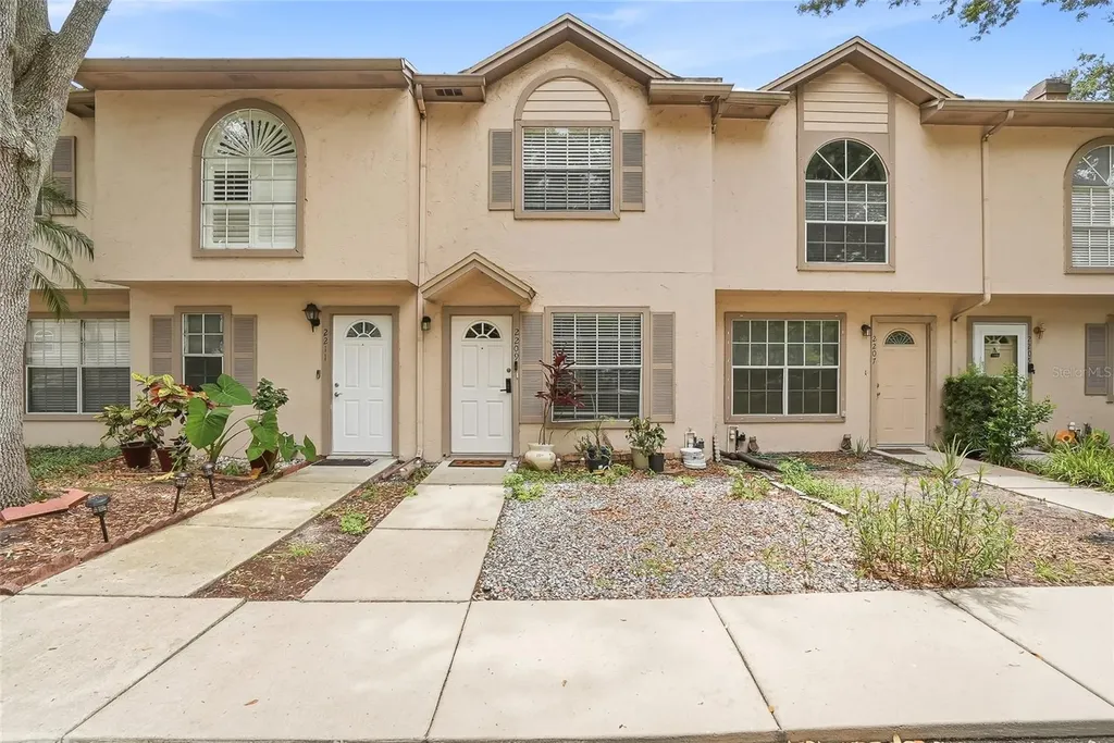 2209 Fletchers Point Circle Tampa FL 33613