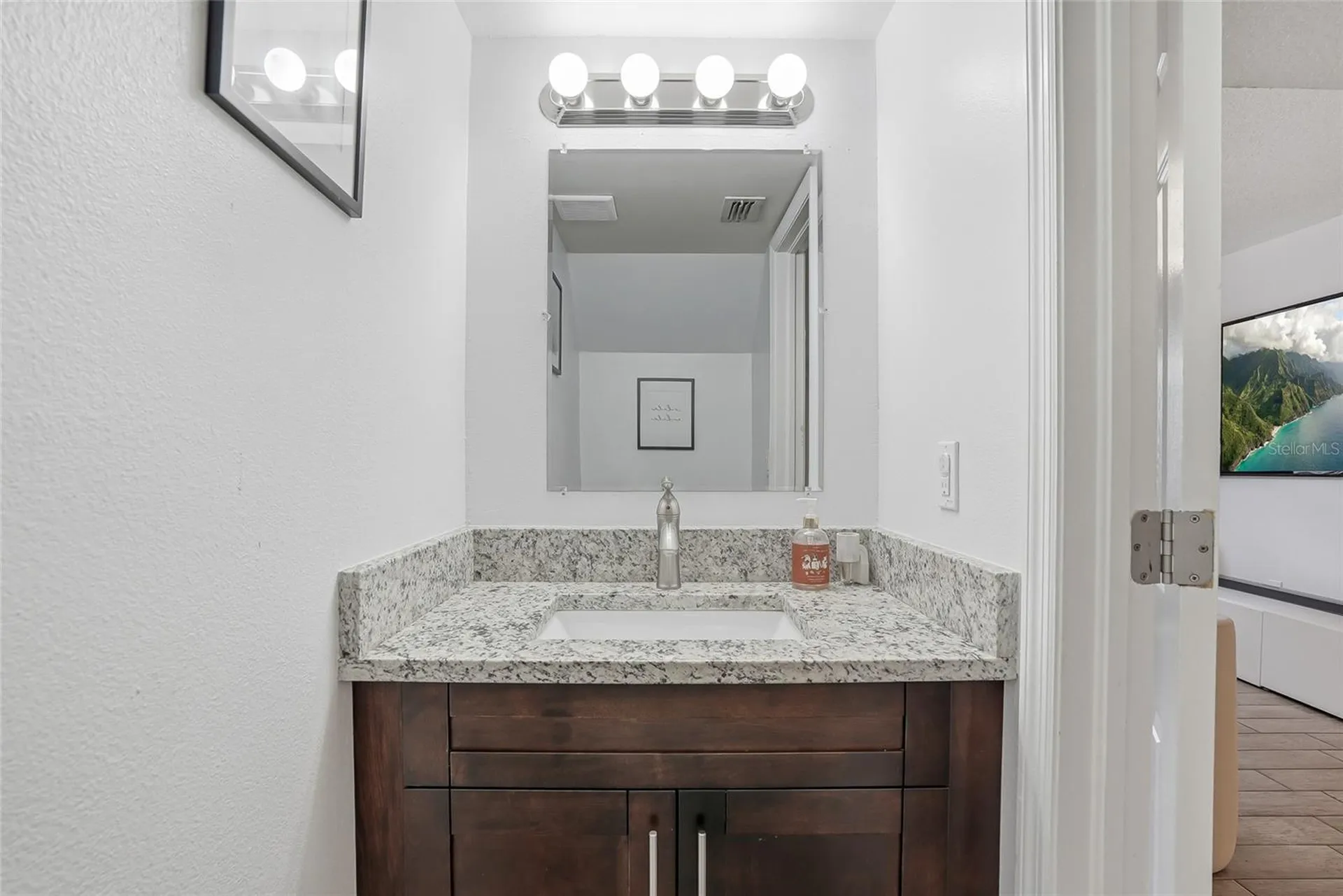 2209 Fletchers Point Circle Tampa FL 33613