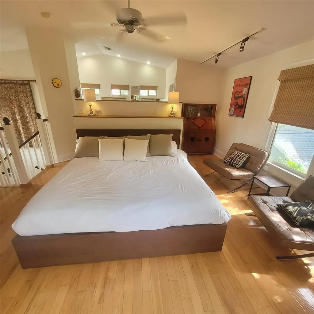 2916 W Bay Court Avenue Tampa FL 33611