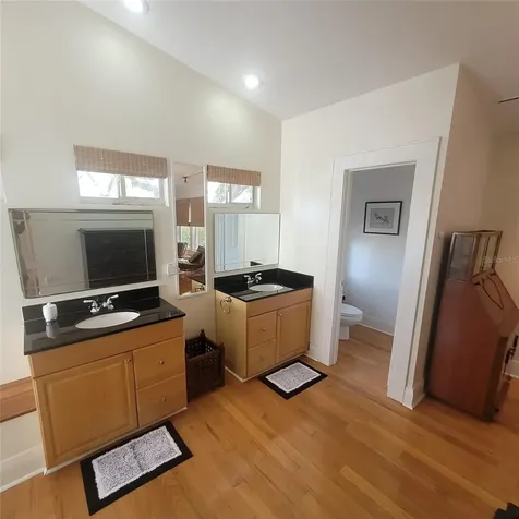 2916 W Bay Court Avenue Tampa FL 33611