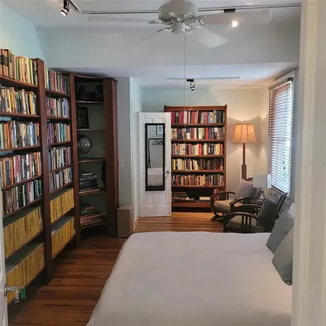 2916 W Bay Court Avenue Tampa FL 33611