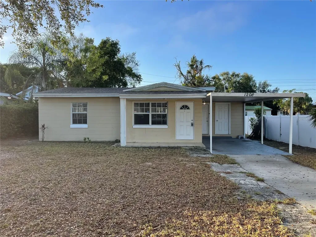 1208 Carlton Avenue Lake Wales FL 33853