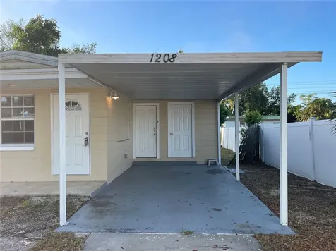 1208 Carlton Avenue Lake Wales FL 33853