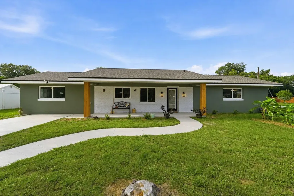 525 E Roberts Street Orange City FL 32763