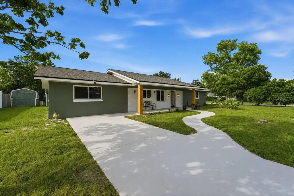 525 E Roberts Street Orange City FL 32763