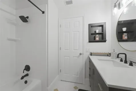 525 E Roberts Street Orange City FL 32763