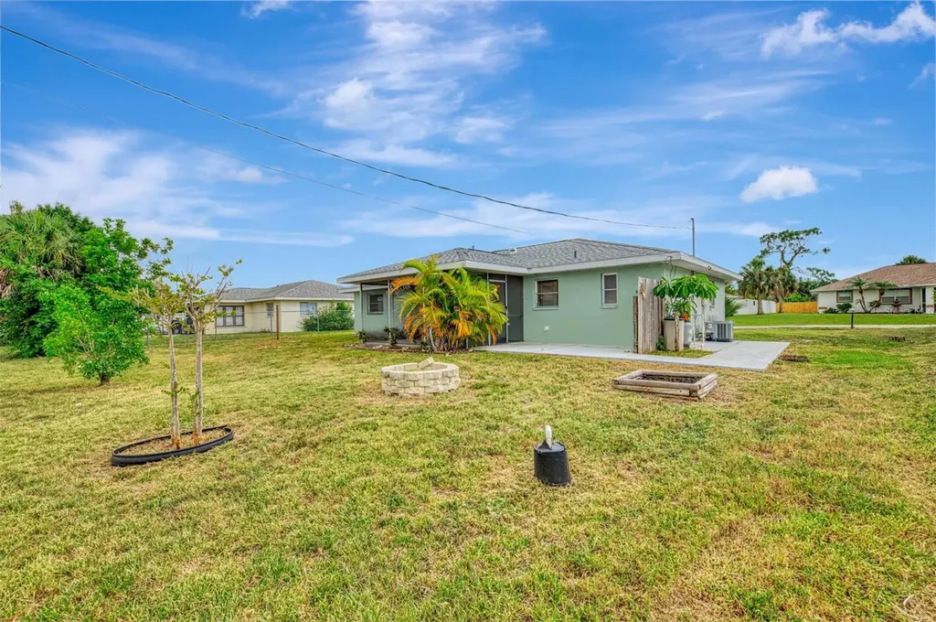 256 Periwinkle Road Venice FL 34293