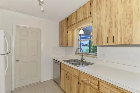256 Periwinkle Road Venice FL 34293
