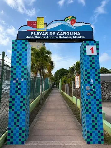 Avenue Isla Verde Cond. Los Corales Carolina PR 00979