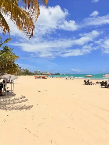 Avenue Isla Verde Cond. Los Corales Carolina PR 00979