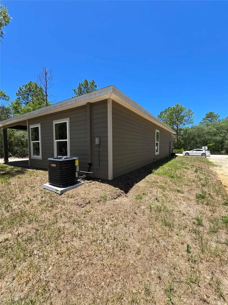 18082 Parakeet Road Weeki Wachee FL 34614