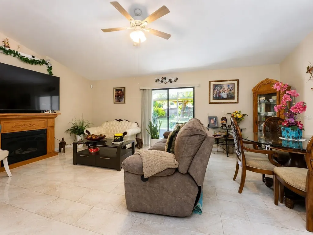 1822 S Houston Drive Deltona FL 32738