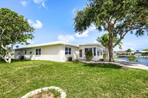 3605 Westminister Court Holiday FL 34691