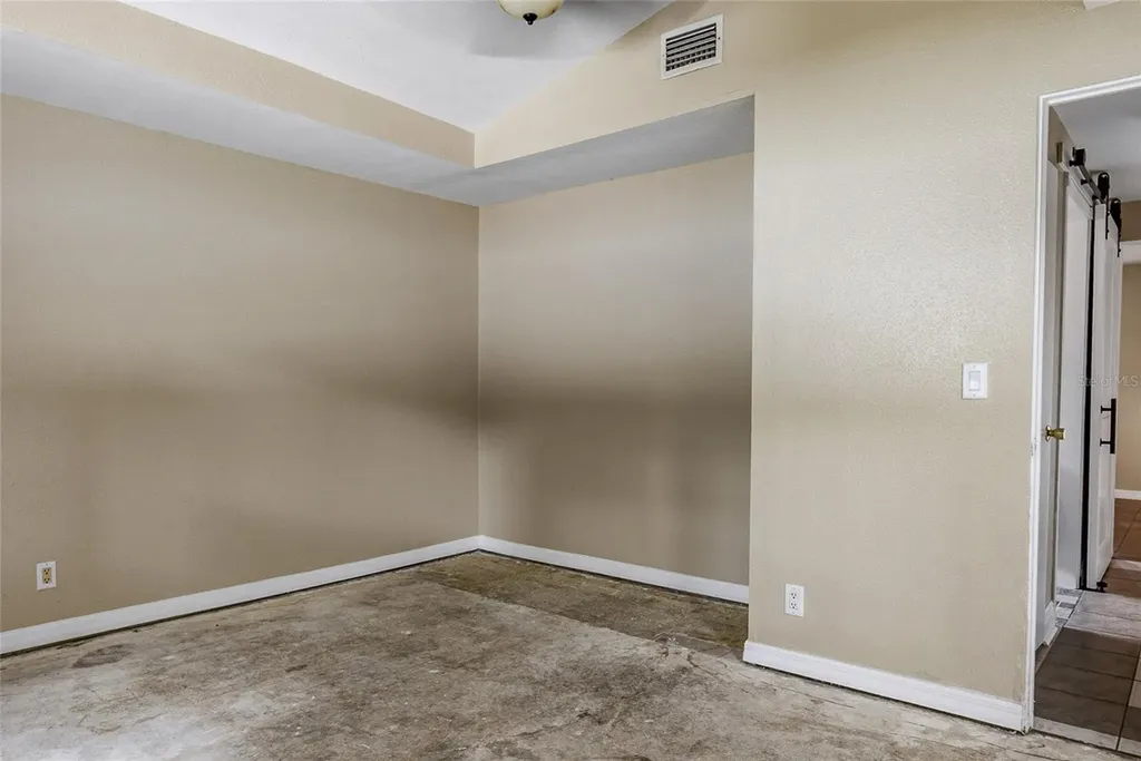 8205 Westridge Drive Tampa FL 33615