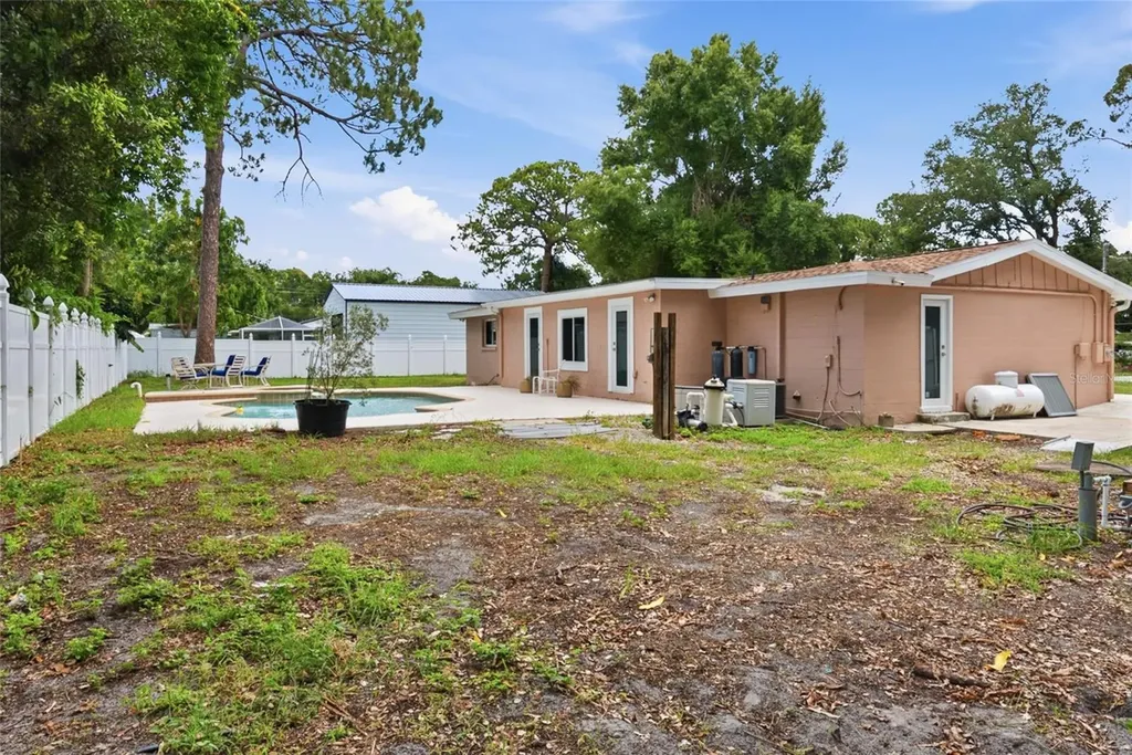 8205 Westridge Drive Tampa FL 33615