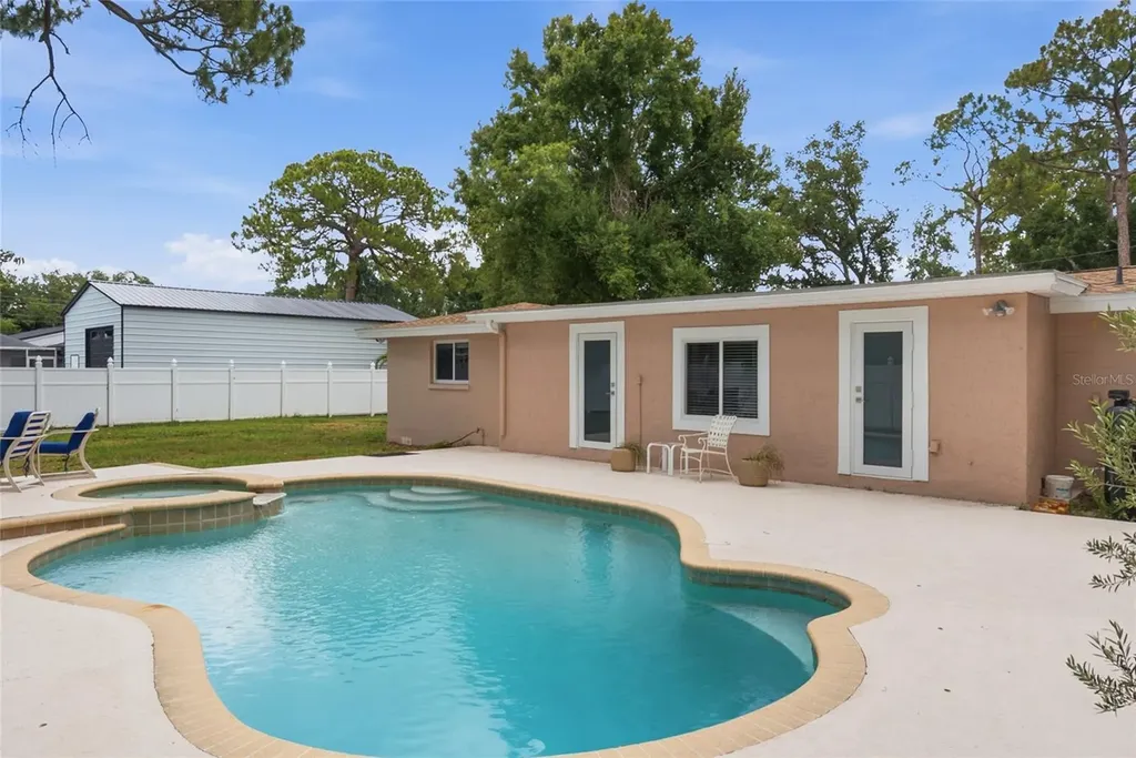 8205 Westridge Drive Tampa FL 33615