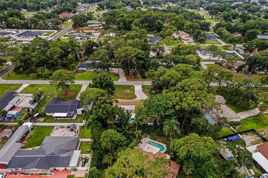 8205 Westridge Drive Tampa FL 33615