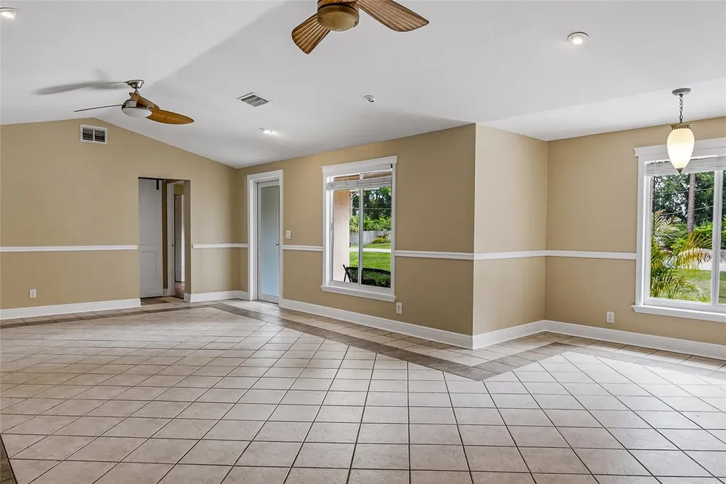 8205 Westridge Drive Tampa FL 33615