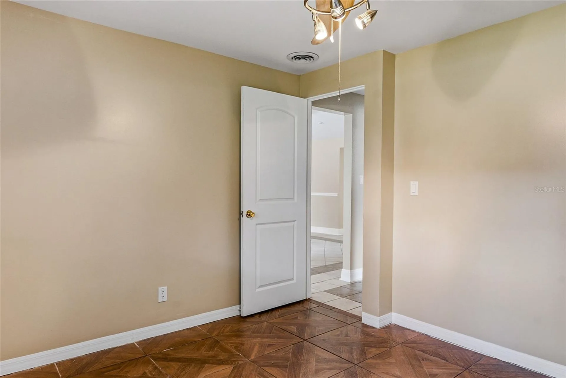 8205 Westridge Drive Tampa FL 33615