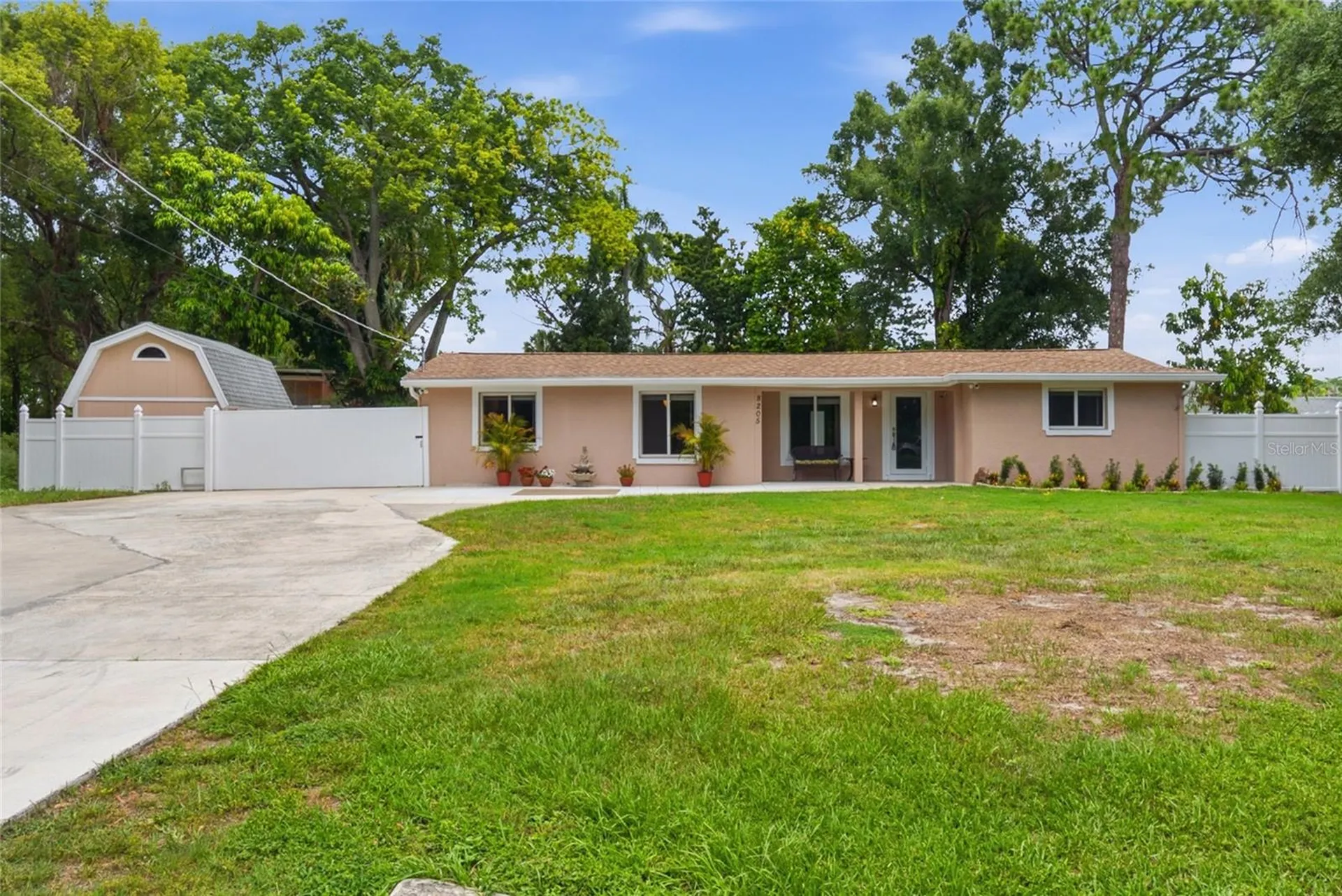 8205 Westridge Drive Tampa FL 33615