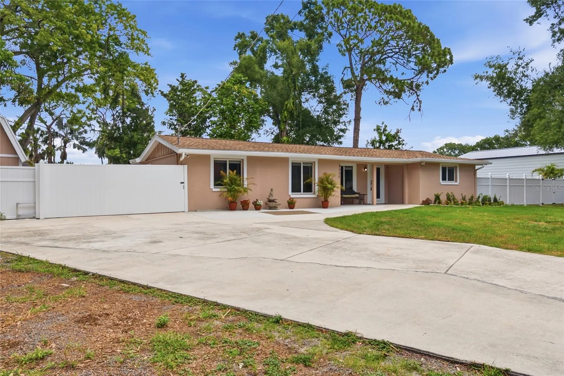 8205 Westridge Drive Tampa FL 33615