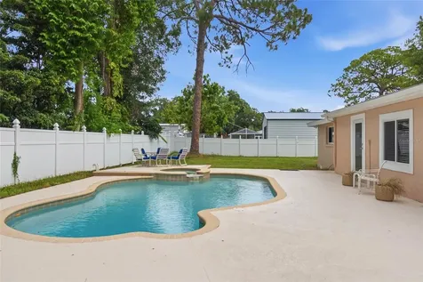 8205 Westridge Drive Tampa FL 33615