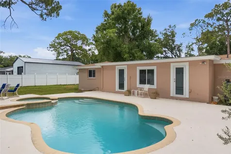 8205 Westridge Drive Tampa FL 33615