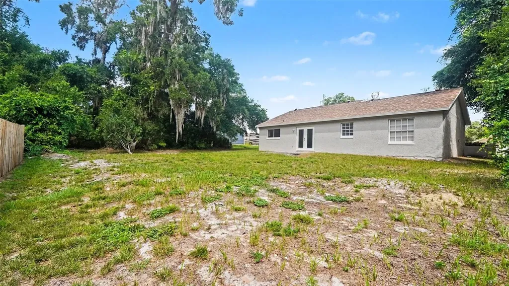 206 Oak Circle Ocala FL 34472