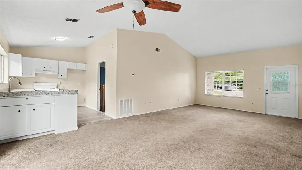 206 Oak Circle Ocala FL 34472