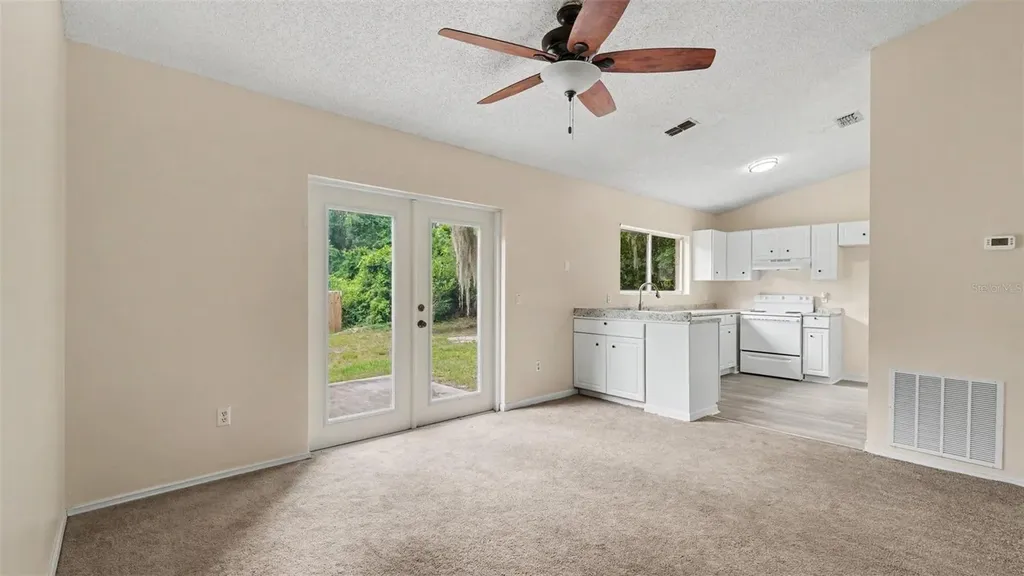 206 Oak Circle Ocala FL 34472