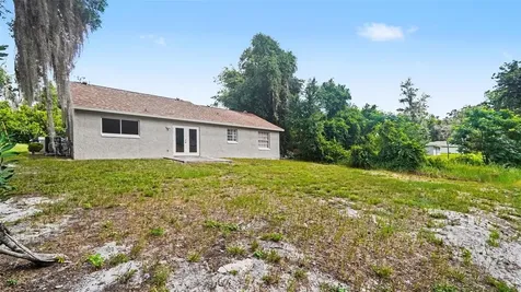 206 Oak Circle Ocala FL 34472