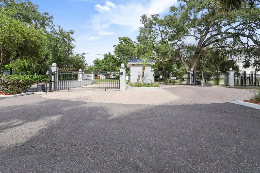 2780 N Riverside Drive Tampa FL 33602