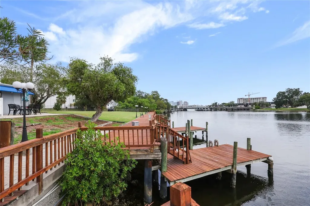 2780 N Riverside Drive Tampa FL 33602