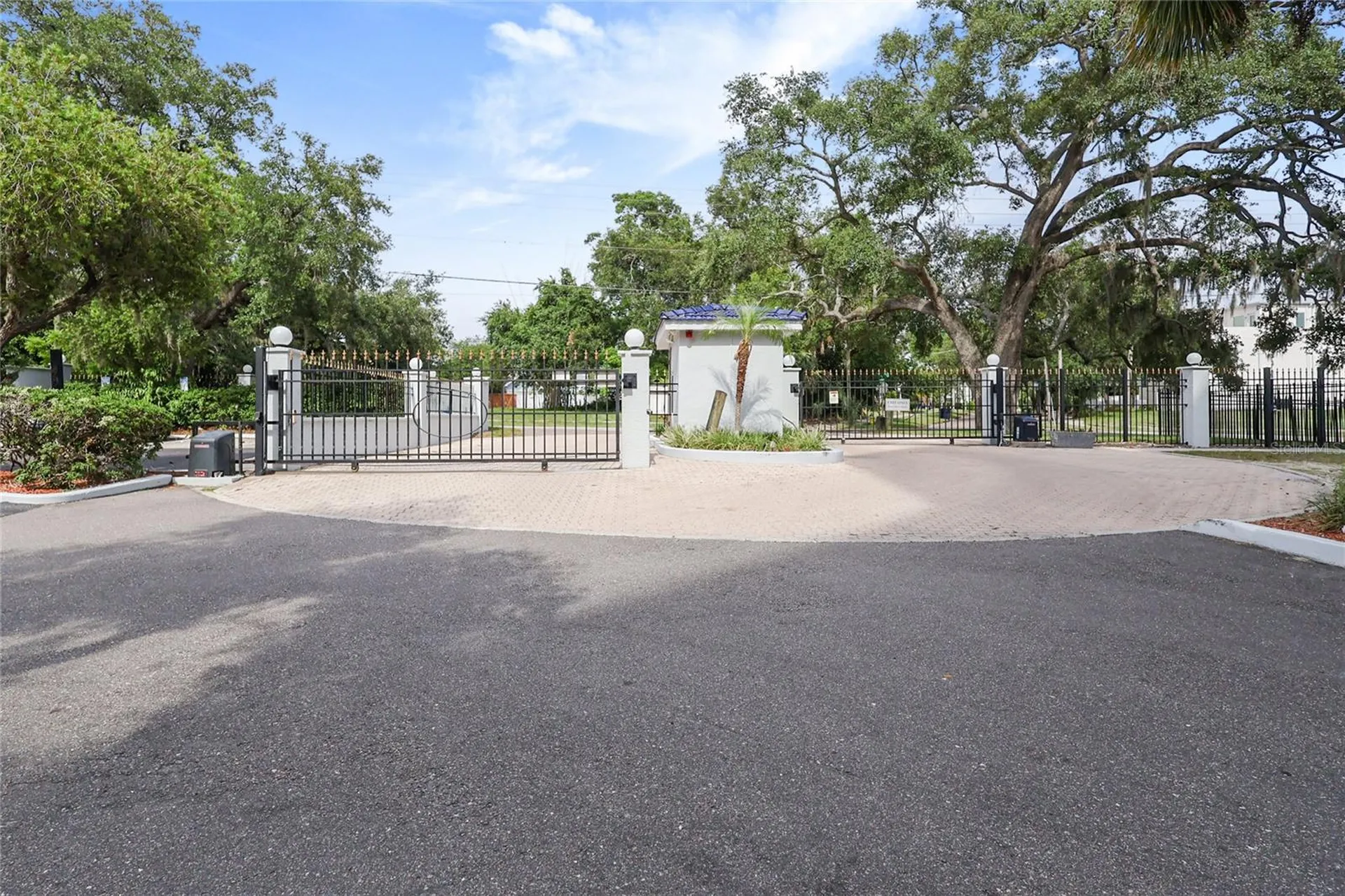2780 N Riverside Drive Tampa FL 33602