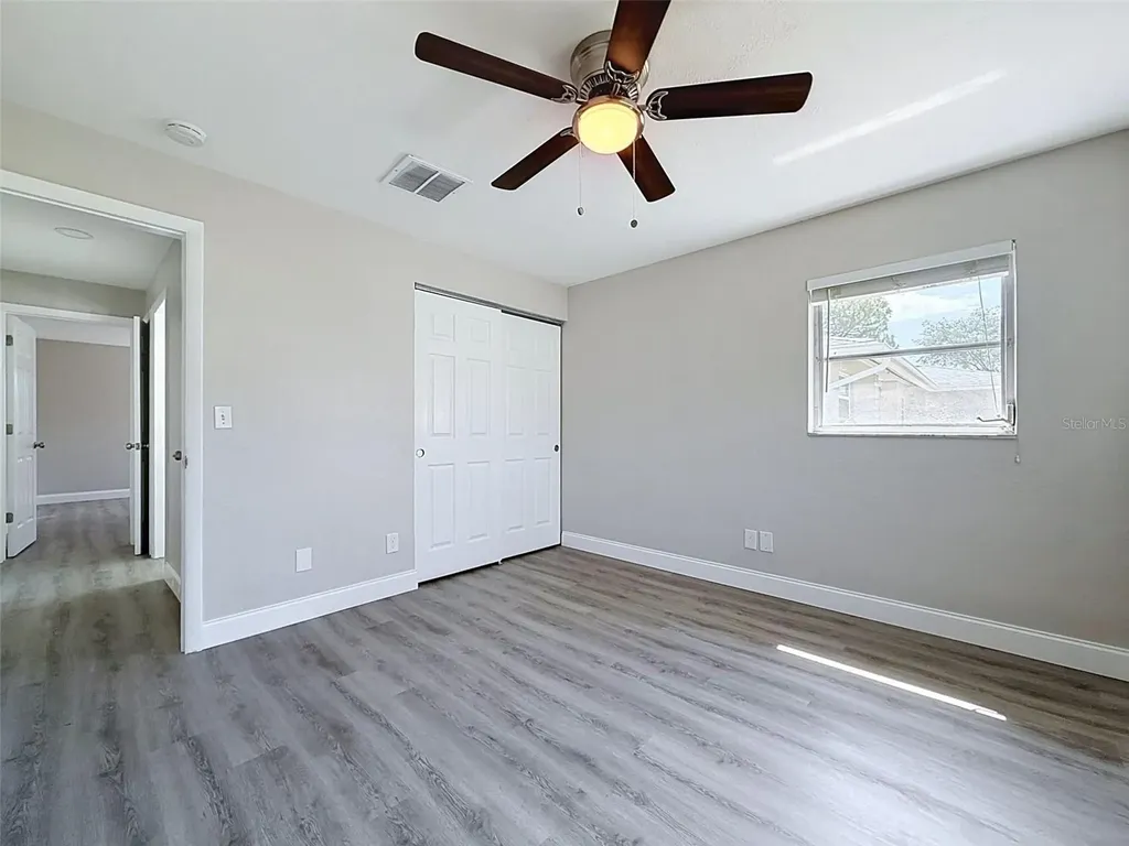 307 87th Avenue NE St Petersburg FL 33702