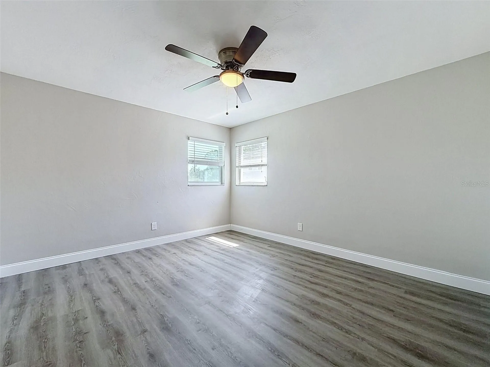 307 87th Avenue NE St Petersburg FL 33702
