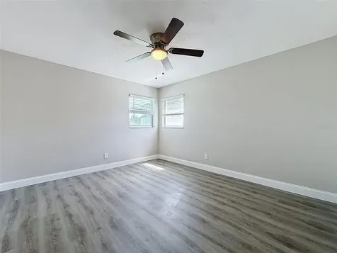 307 87th Avenue NE St Petersburg FL 33702
