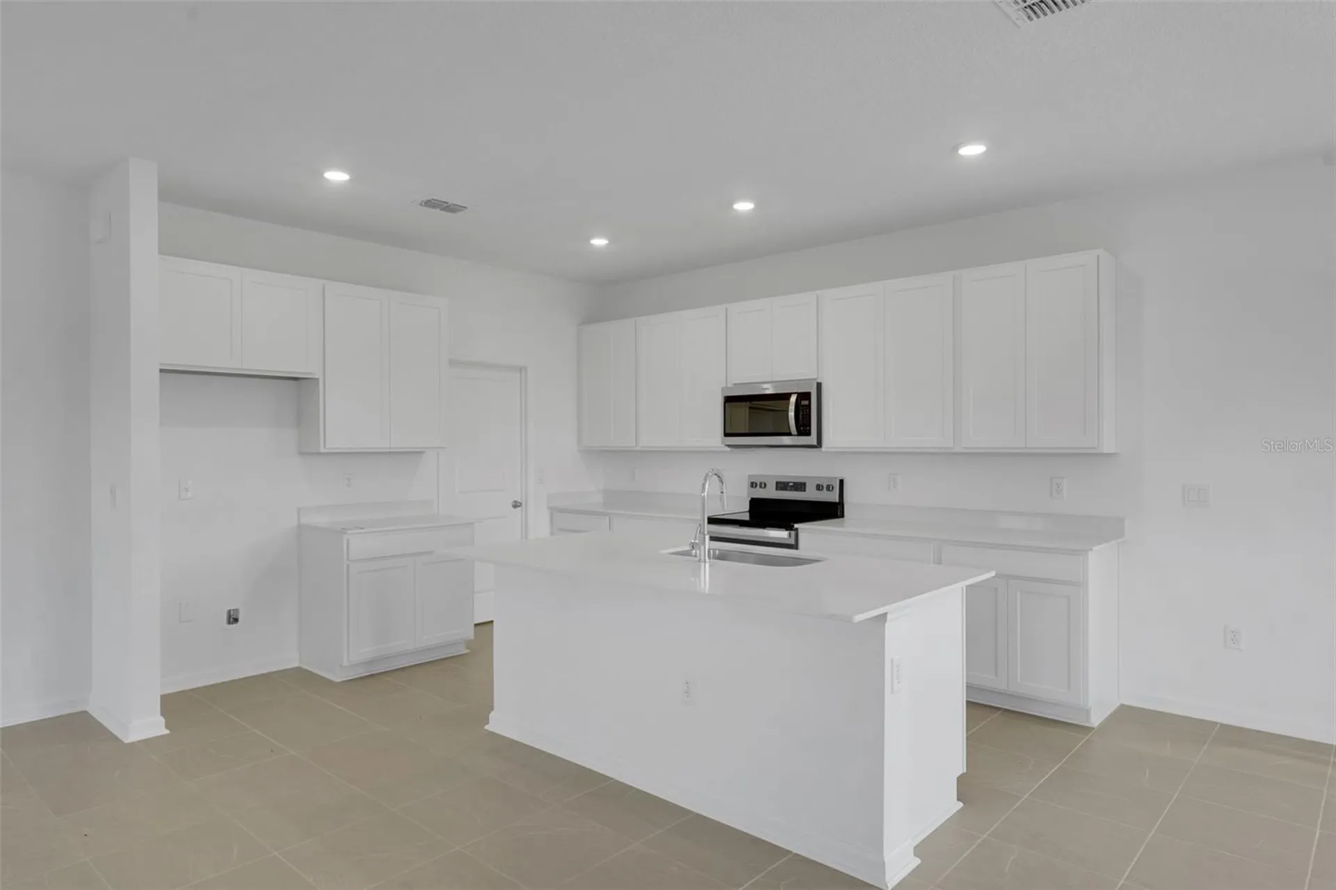 1006 Swamp Chestnut Loop Lady Lake FL 32159