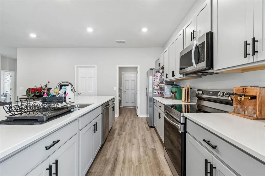 35271 Crescent Creek Drive Zephyrhills FL 33541