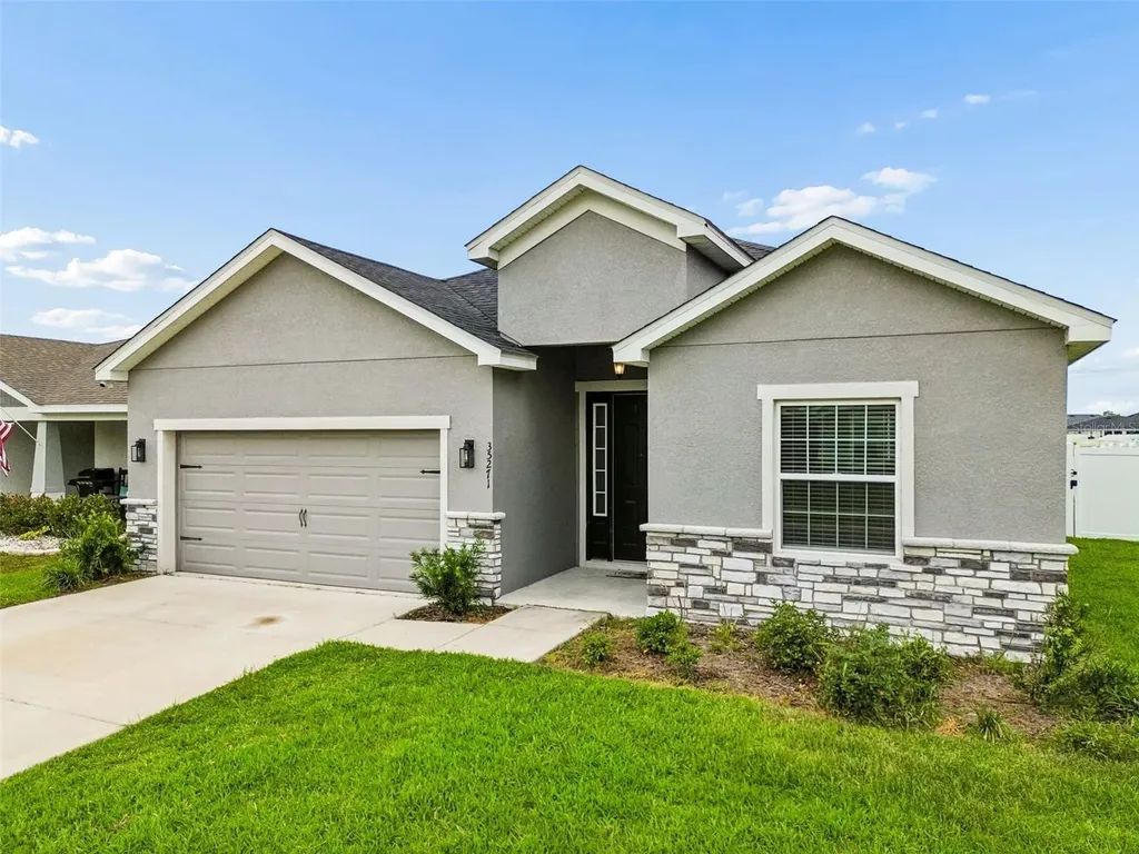 35271 Crescent Creek Drive Zephyrhills FL 33541