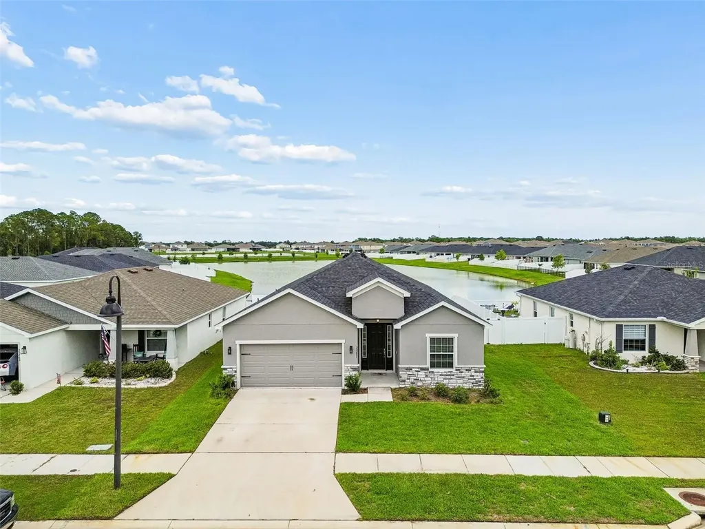 35271 Crescent Creek Drive Zephyrhills FL 33541