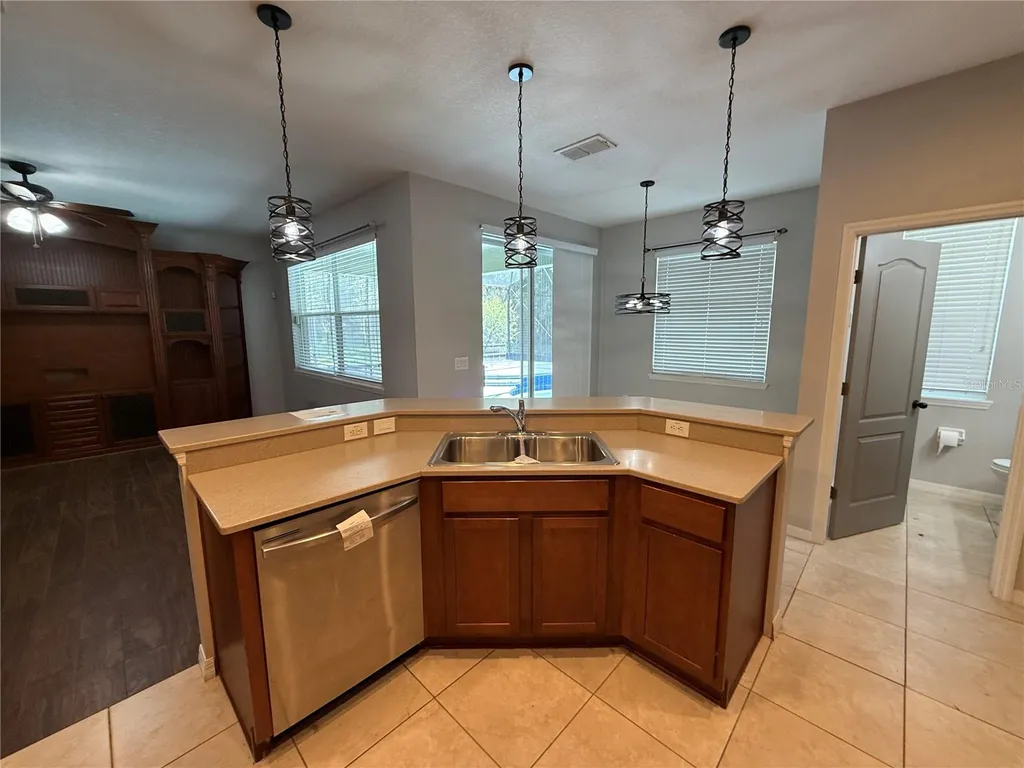 2260 Tradewinds Drive Kissimmee FL 34746