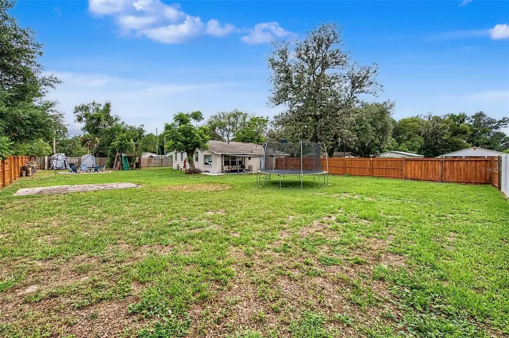 4738 9th Street Zephyrhills FL 33542