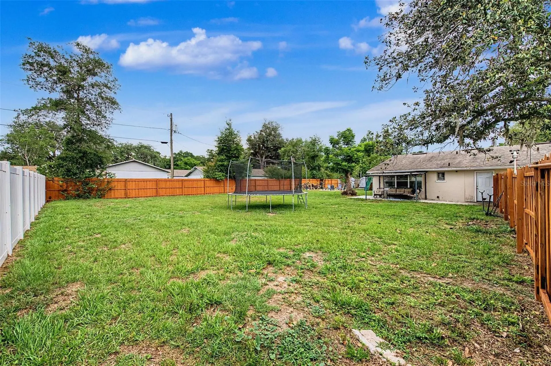4738 9th Street Zephyrhills FL 33542