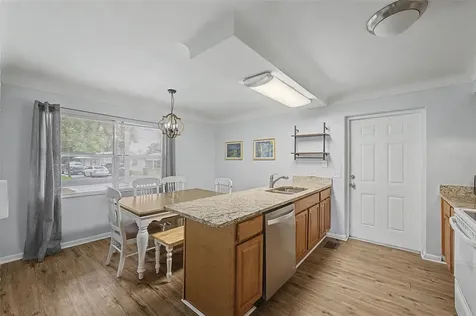 4738 9th Street Zephyrhills FL 33542
