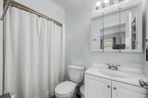 4738 9th Street Zephyrhills FL 33542