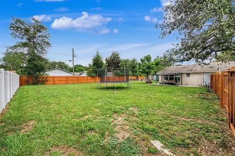 4738 9th Street Zephyrhills FL 33542